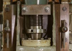 短時間で多くの熱を伝える特殊ヒーター